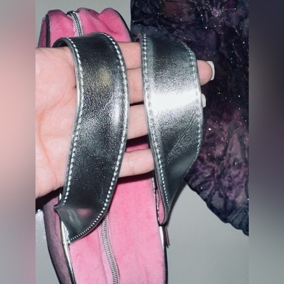 Juicy Couture Large Pink Velour Crown Cosmetic Makeup Bag NEW HTF - Picture 9 of 9